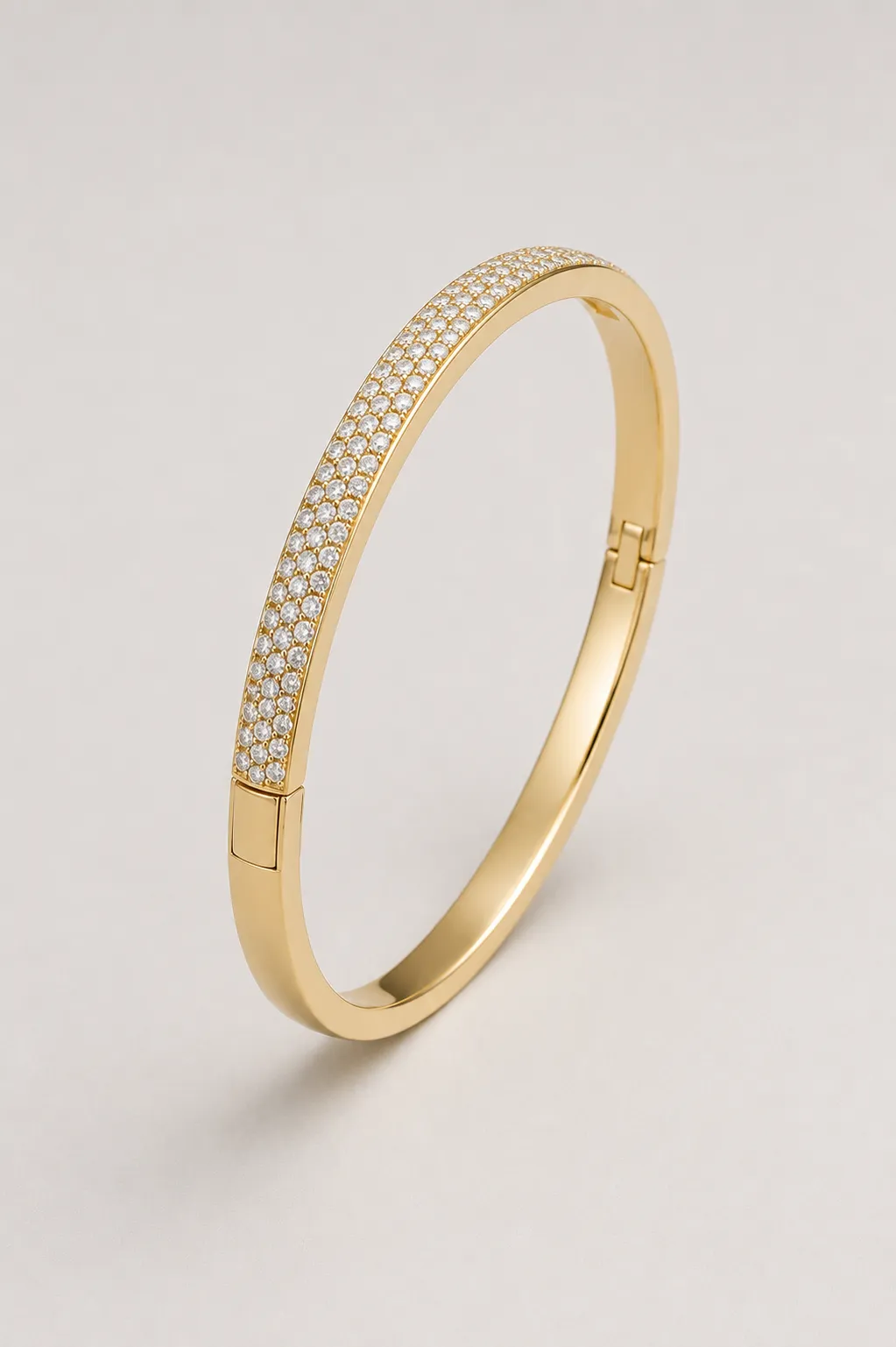 Hinged bangle